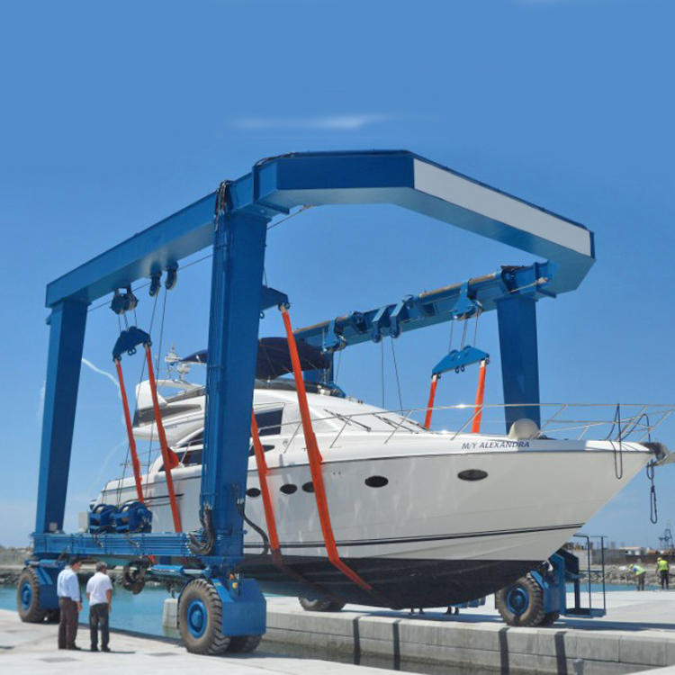 Travel Lift Yacht Crane